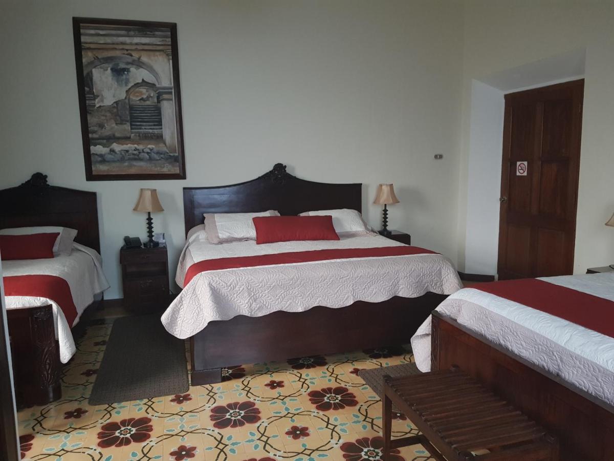 Hotel Aurora Antigua Extérieur photo